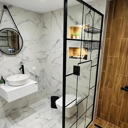 Baths - Modern 2bd Flat By Flat Mаnager Apartment *